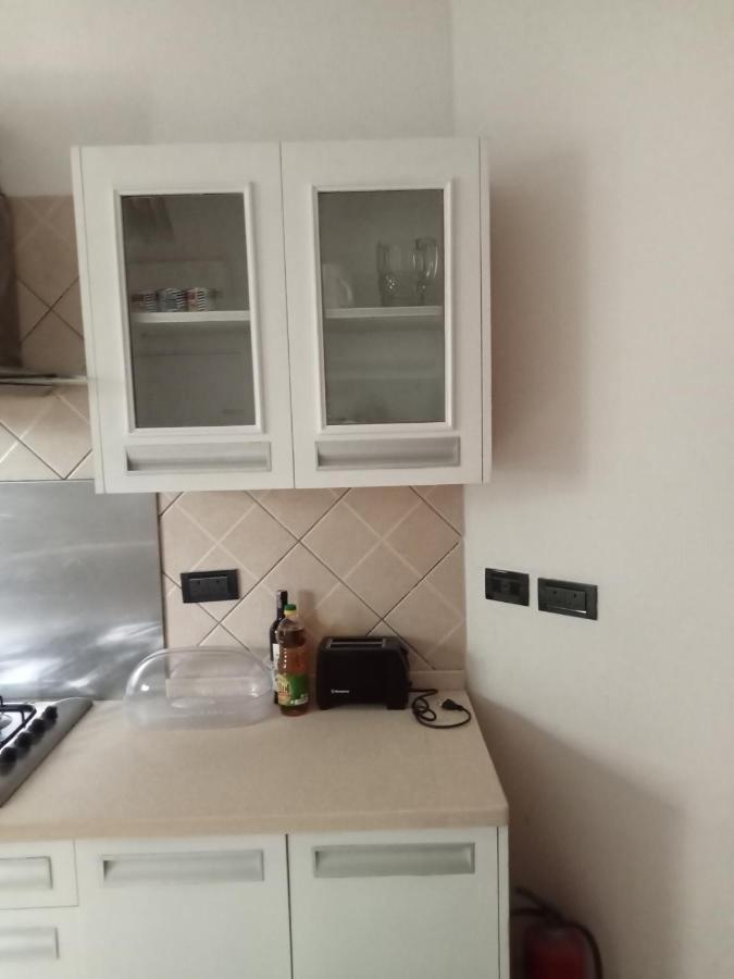 Tricia'S Place - One Family At A Time Διαμέρισμα Άκρα Εξωτερικό φωτογραφία